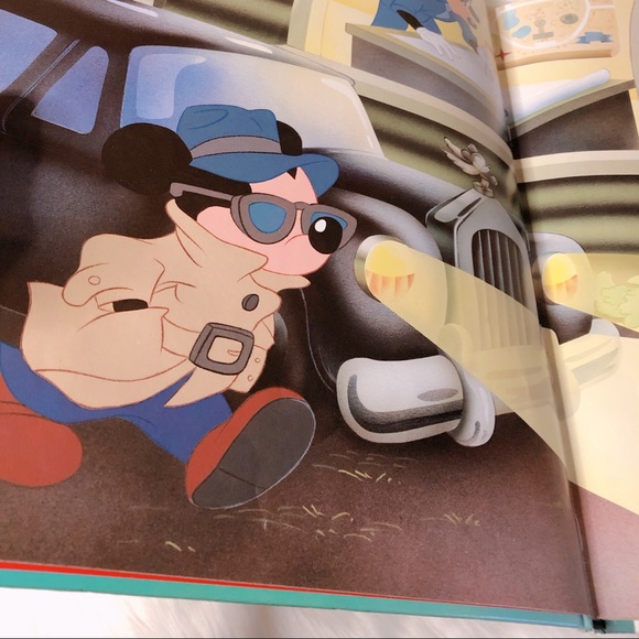 💥SALE‼️ Mickey Mouse in the Barracuda Triangle Hardcover - Picture 12 of 12